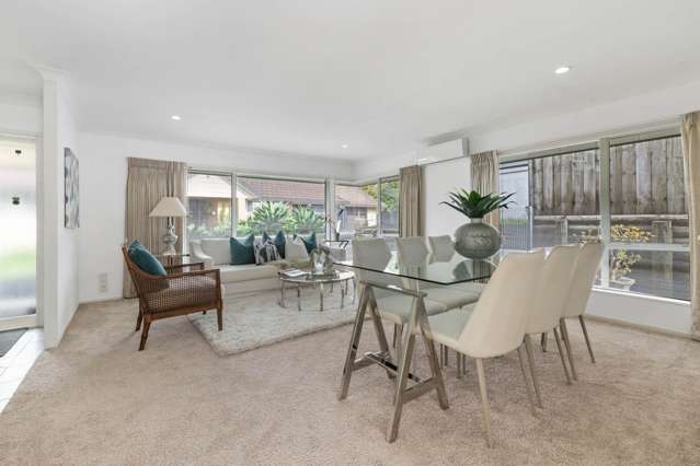 2/60 Whitford Road Northpark_3