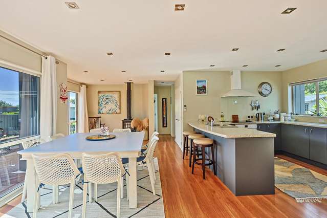 9 John Ross Place Kairakau Beach_3