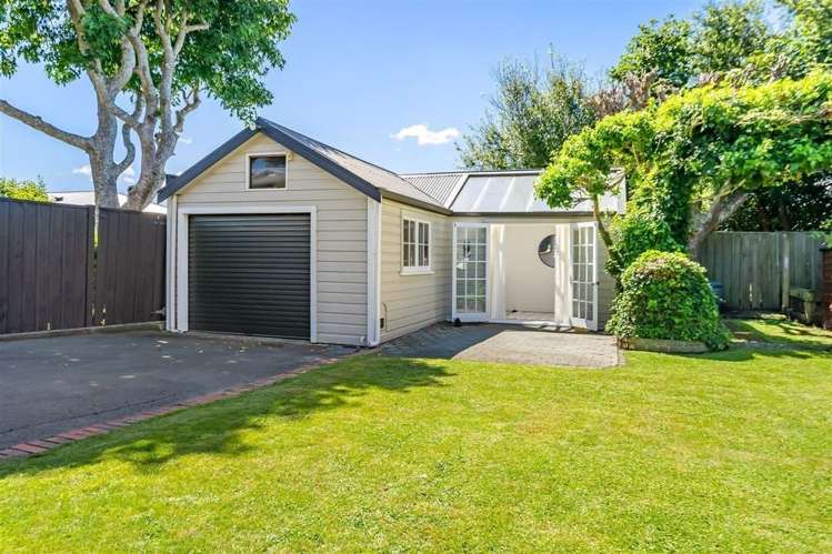 7 Thornycroft Avenue Epuni_13