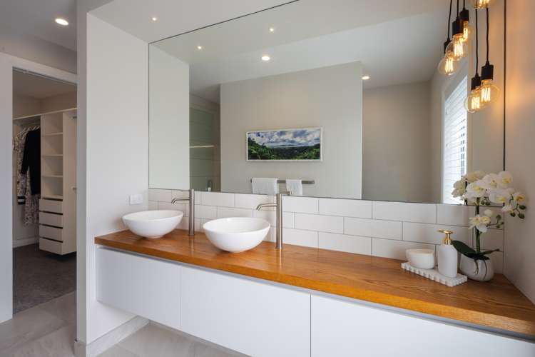 25 Alan Livingston Drive Cambridge_24