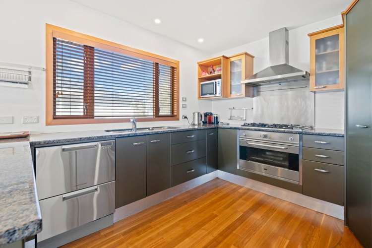 3 Ngapara Street Red Beach_7