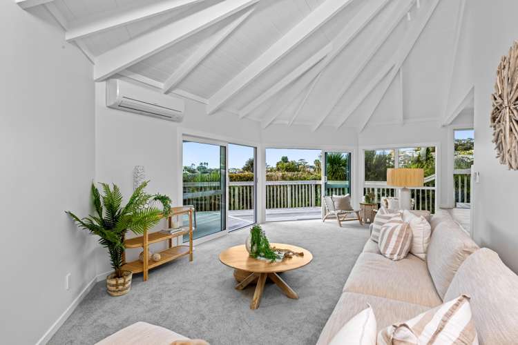 70 Bay Vista Drive Red Beach_15