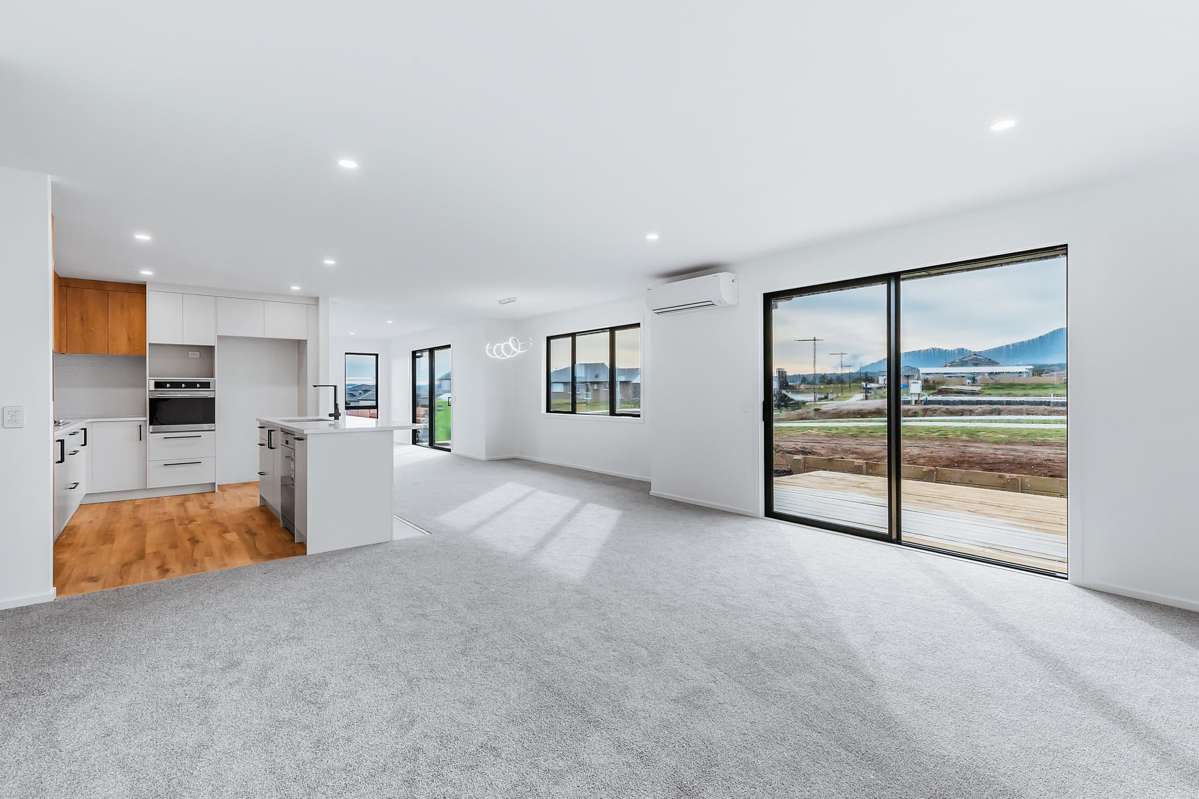 26 Makomako Crescent_3