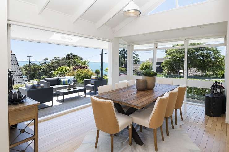 1 Marine Parade, Mellons Bay, Auckland