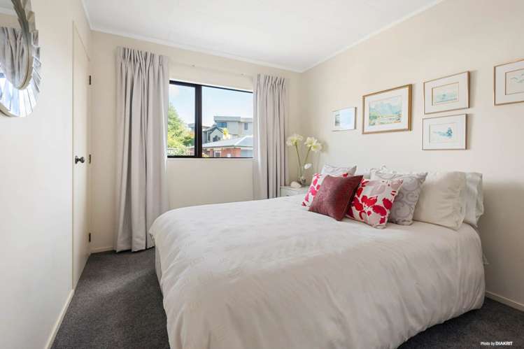 2/102 Manhattan Heights Glendene_8