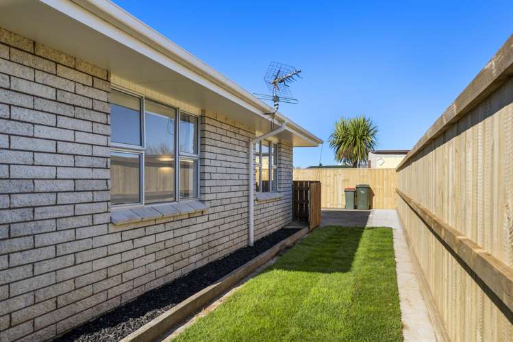 21 Orlando Street Stratford_24