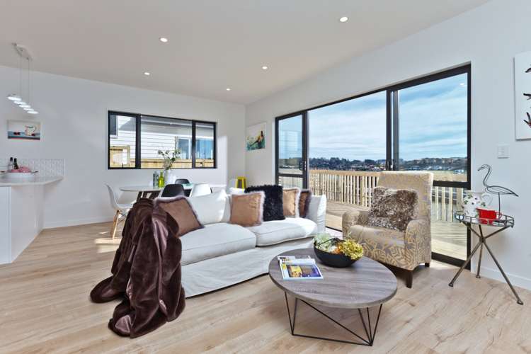 8 Kiwa Crescent Gulf Harbour_9