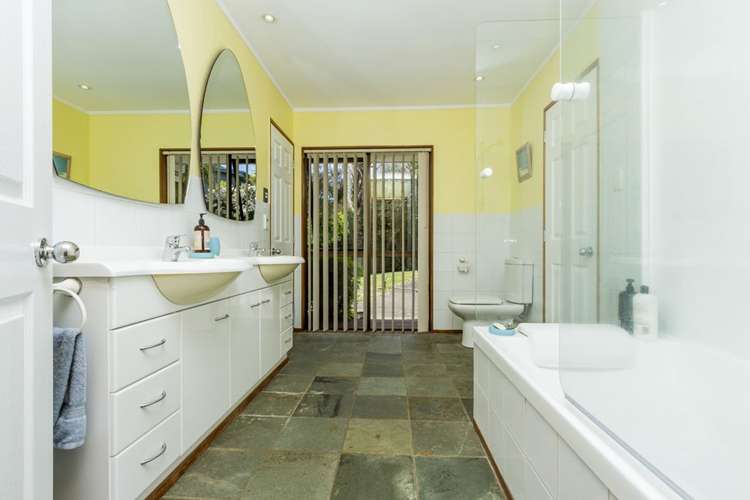 16 Capricorn Place Browns Bay_16