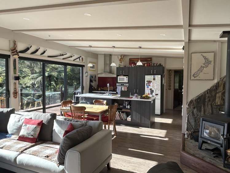 1742 Queen Charlotte Drive Anakiwa and Surrounds_6