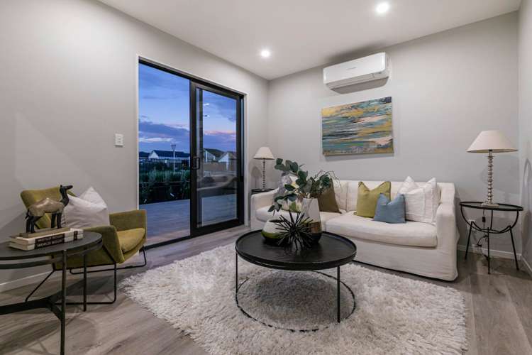 21 Spars Road Wainui_13