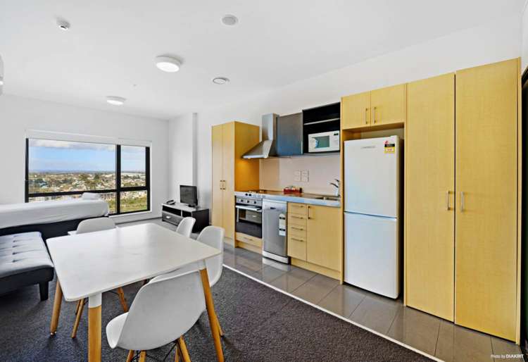 1109/17 Putney Way_4