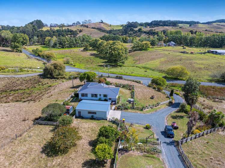 1078 West Coast Road_2