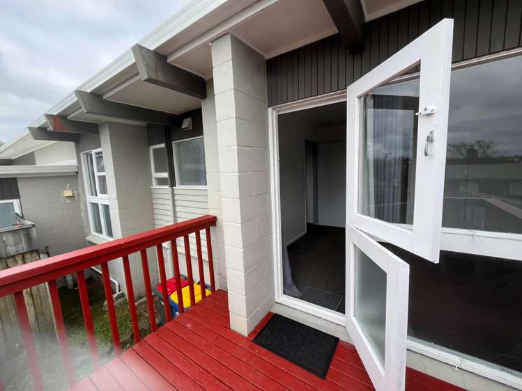 1/1 Corrella Road Belmont_1