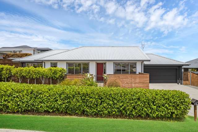 Expansive Outdoor Living with Views and Great Street Appeal!