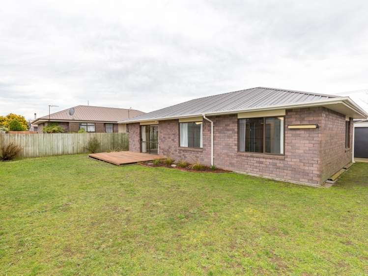 2/111 Gilberthorpes Road Hei Hei_13