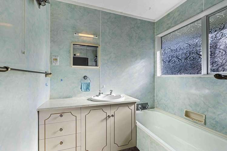 20 Kenmore Street Westown_8