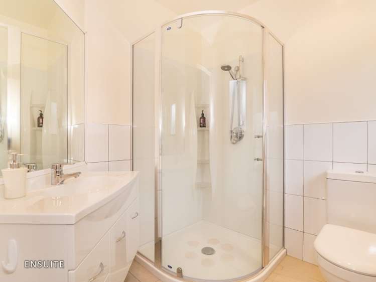 96 Redvers Drive Belmont_24