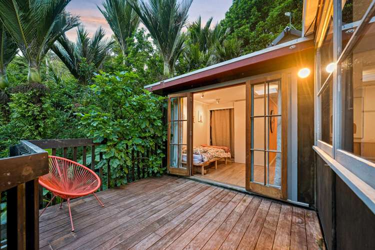 90 Laingholm Drive Laingholm_11