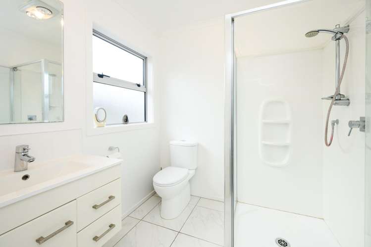 17 Lorenzo Place Kelvin Grove_12