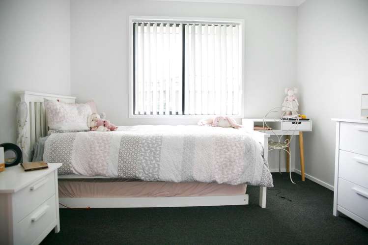 33 Sunningdale Street Wattle Downs_16