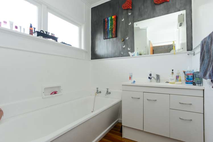 9 Wycliffe Street Onekawa_8