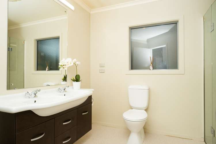 66e Law Street Caversham_14