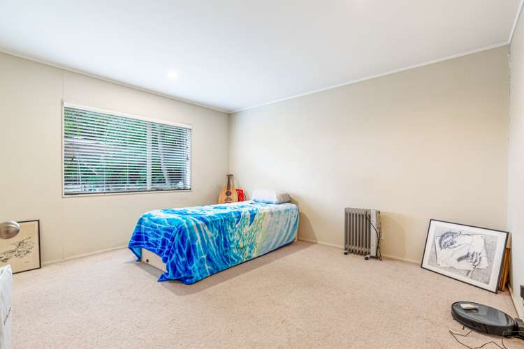 21a Woodfern Crescent Titirangi_12