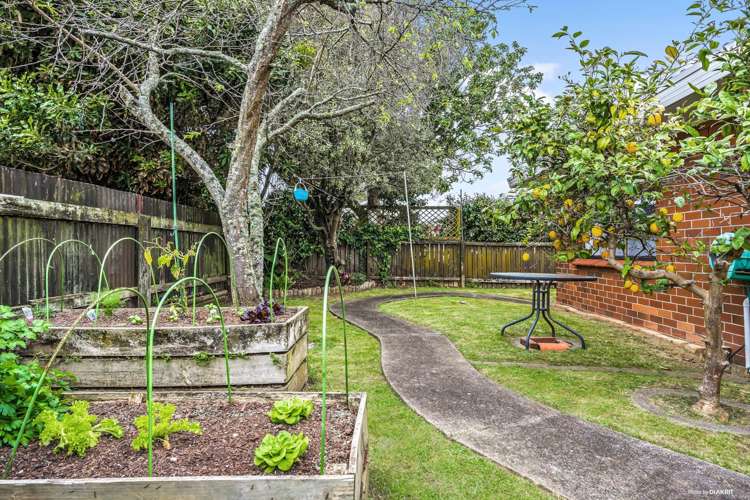 2/11 Cambourne Road Papatoetoe_13