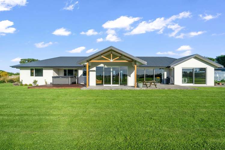 867 Lorne Dacre Road_1