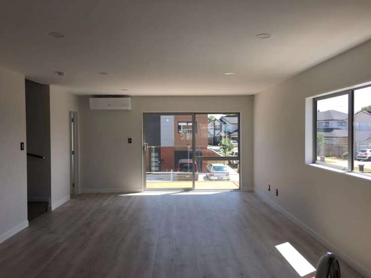 4 Meritage Lane Te Atatu South_2