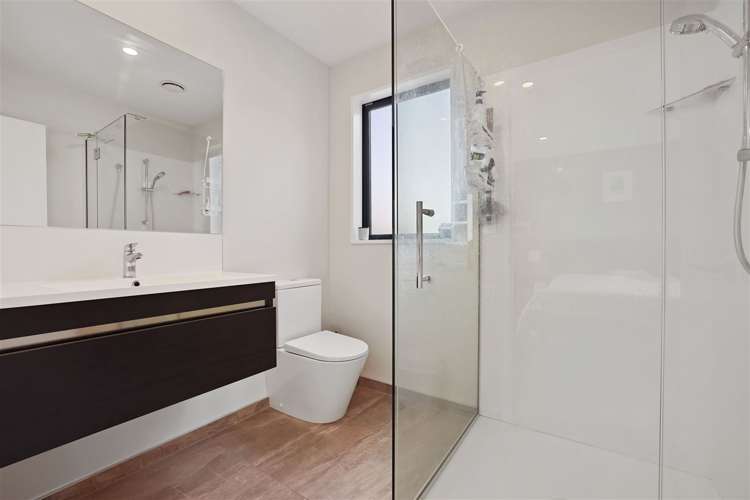 15 Romney Drive Belfast_12