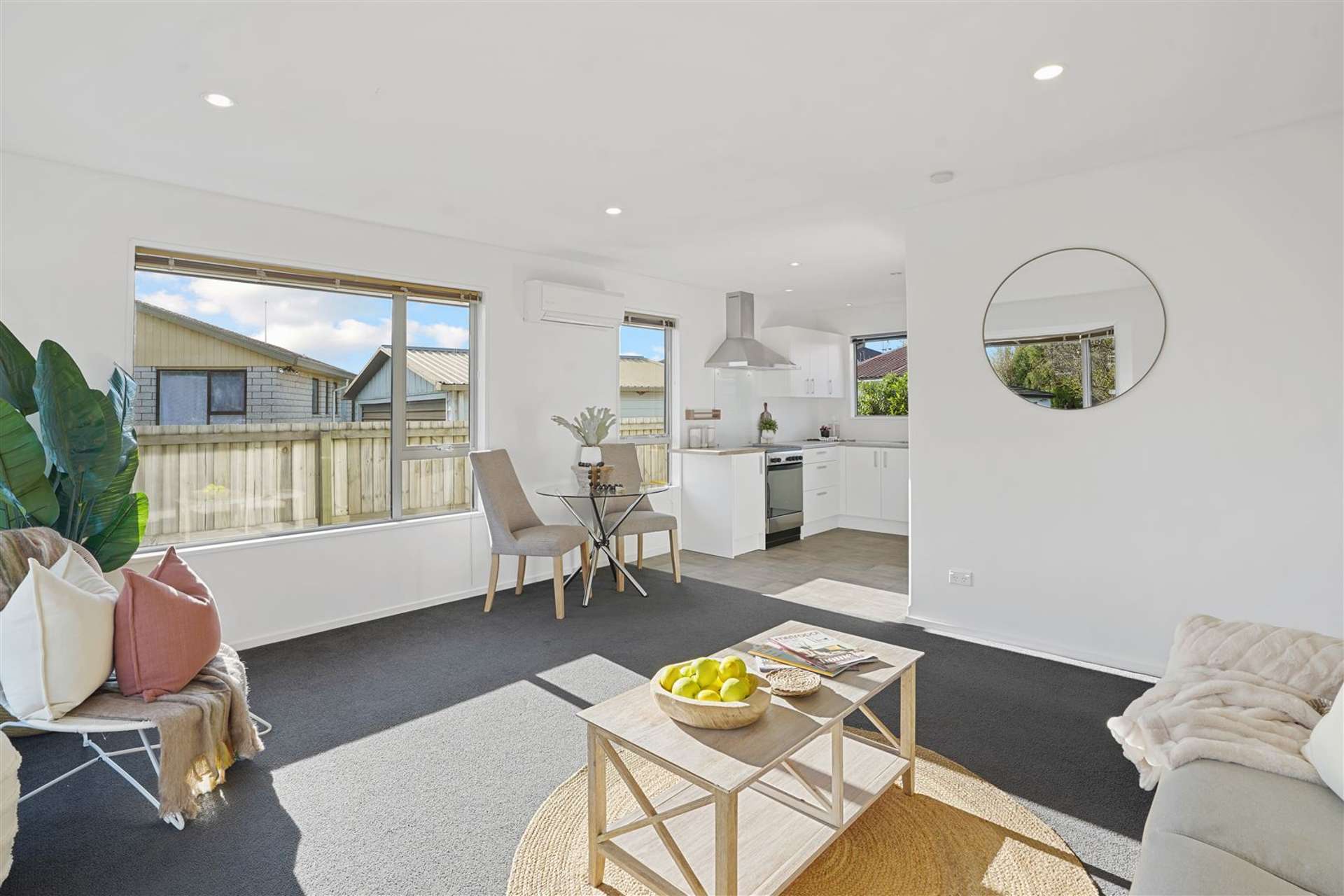 2/10 Stacey Place Woolston_0