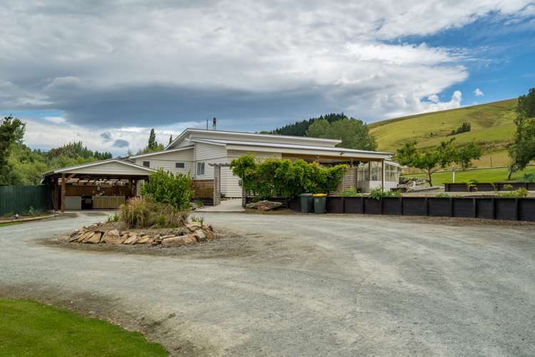 75 Lockharts Road Waitahuna_16
