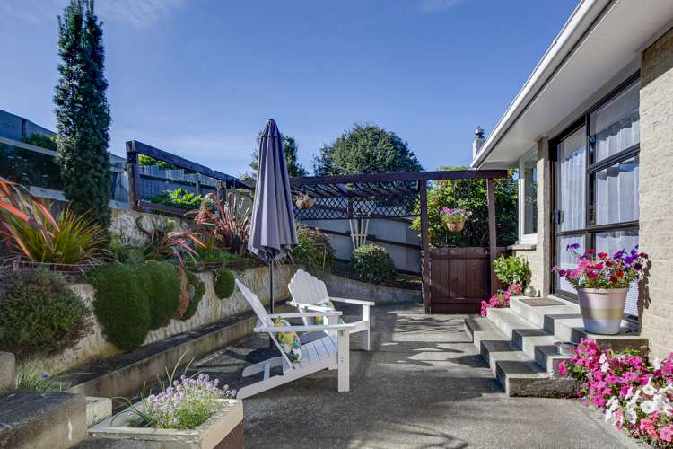 16 Clyde Carr Crescent Waimataitai_16