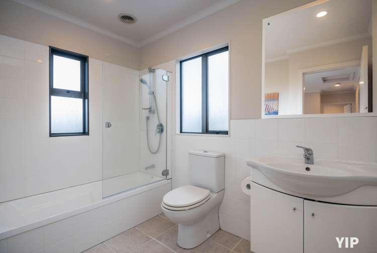 89 Kentwood Drive Woodridge_21