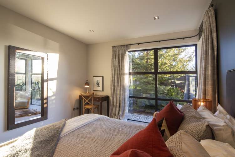 8 Buckler Court Jacks Point_19