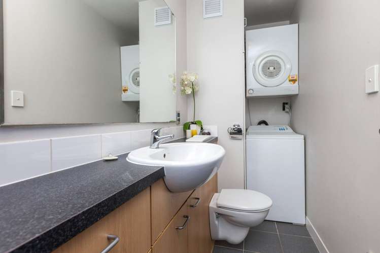 2/2 Atarangi Road Greenlane_8