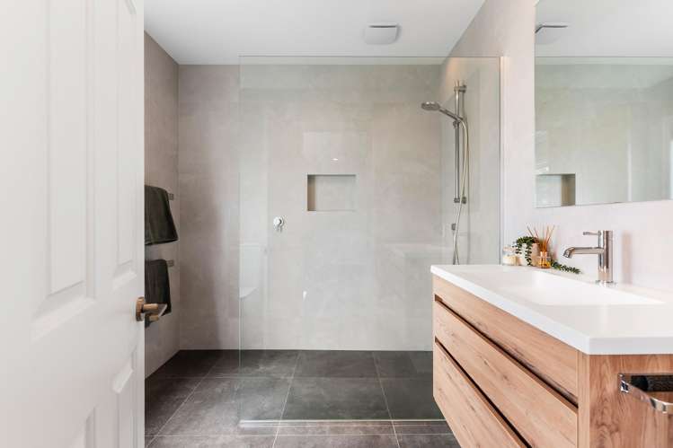 3 Traffic Road Greenhithe_27