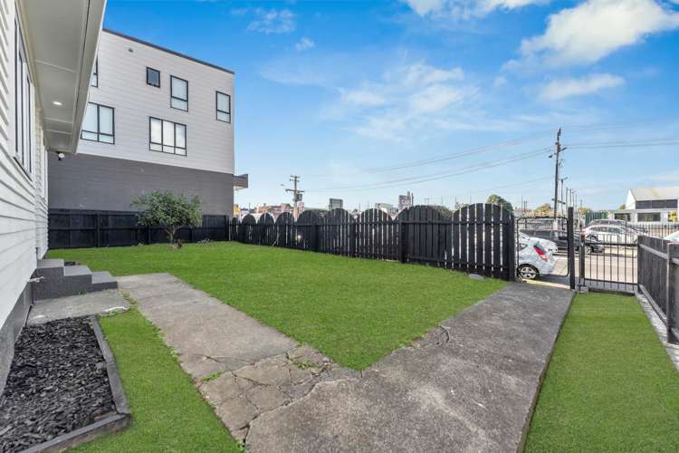 313 Great South Road Manurewa_13