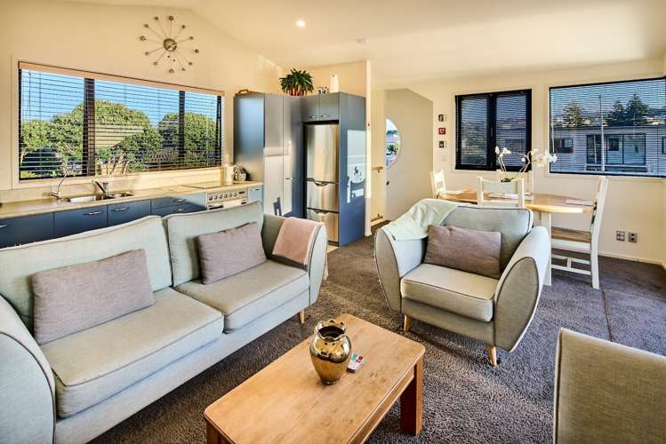 2 Toms Road Titahi Bay_5