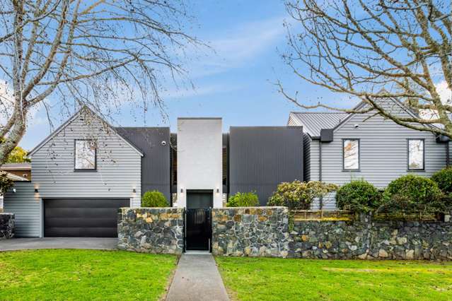 Sir Paul Holmes' former Remuera home sells for $4.15m at auction