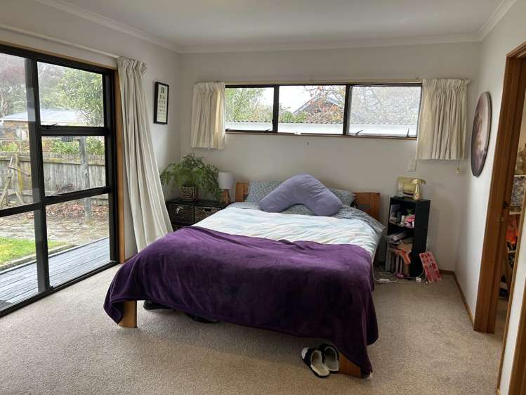 66 Iwa Street 11192_5