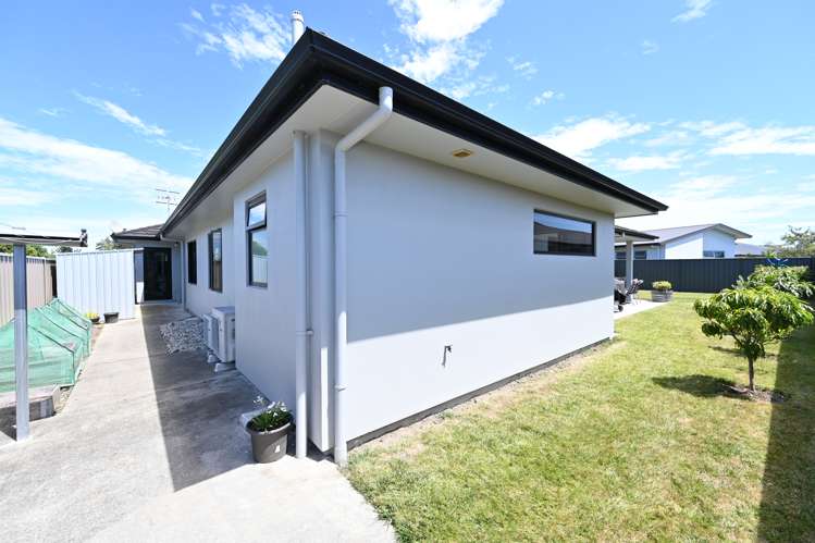 7 Milford Place Poraiti_17