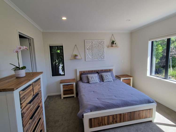 4 Somerset Place Stanmore Bay_8