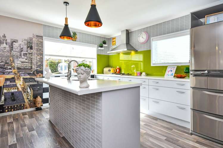 90 Helenslee Road_4