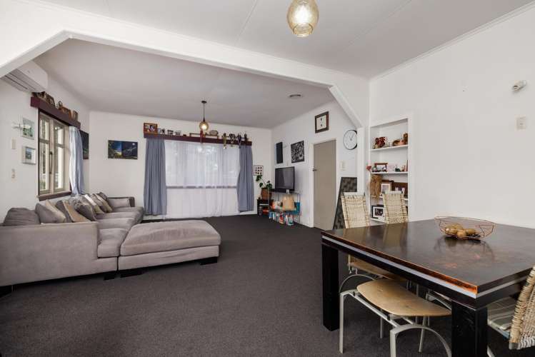2 De Merle Street_4