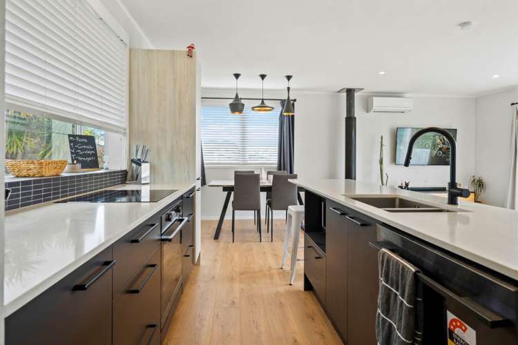 12 Arlette Place Massey_5