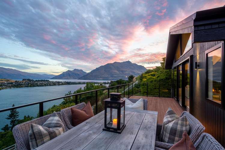 11 Sunrise Lane Queenstown Hill_0