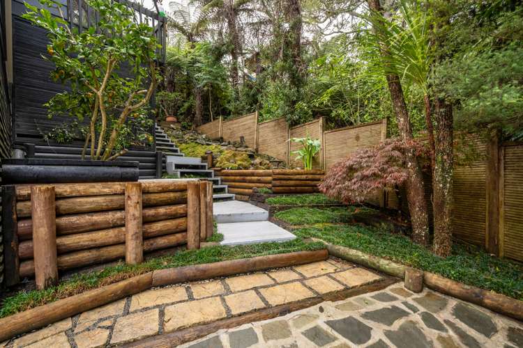 2/33 Sapphire Place Bayview_23