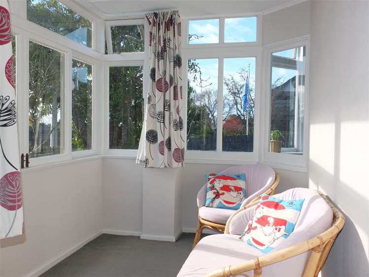 11 Kitchener Square Highfield_13